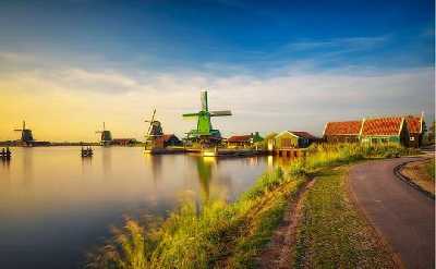 Amsterdam: Daytrip to Zaanse Schans, Edam, Volendam & Marken