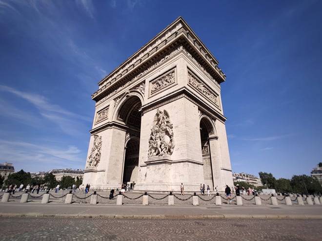 Paris: Champs-Élysées & Arc de Triomphe Walking Tour