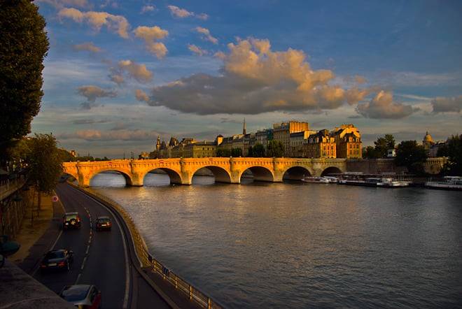 Paris: Notre-Dame , Île de la Cité & Île Saint-Louis Guided