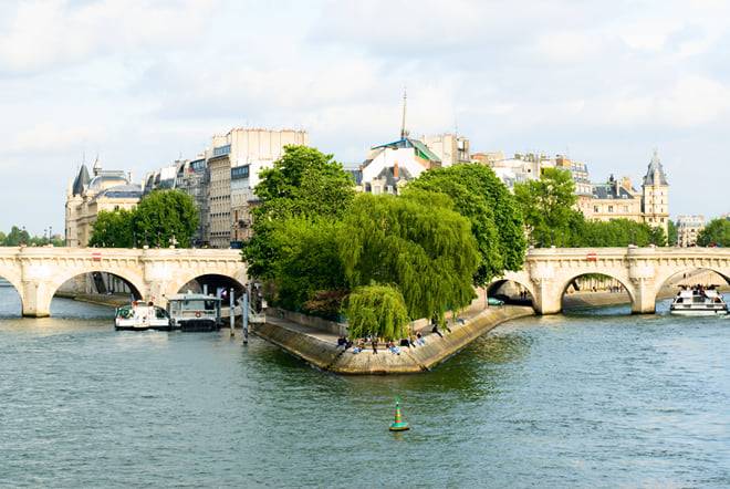Paris: Notre-Dame , Île de la Cité & Île Saint-Louis Guided