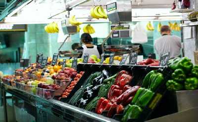 Barcelona: Boqueria Market & Old Town Walking Tour