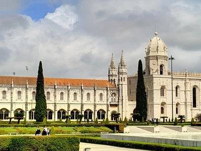 Lisbon: Belém District & Jerónimos Monastery Guided Tour