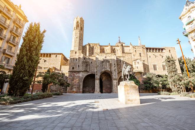 Barcelona: Gothic Quarter and Roman City Walking Tour
