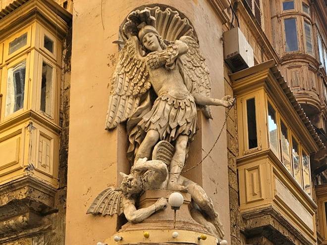 Sinful Secrets of Valletta: Blood, Booty and Courtesans